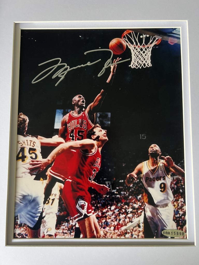 Air-Jordan-Signed-UDA-8x10-5