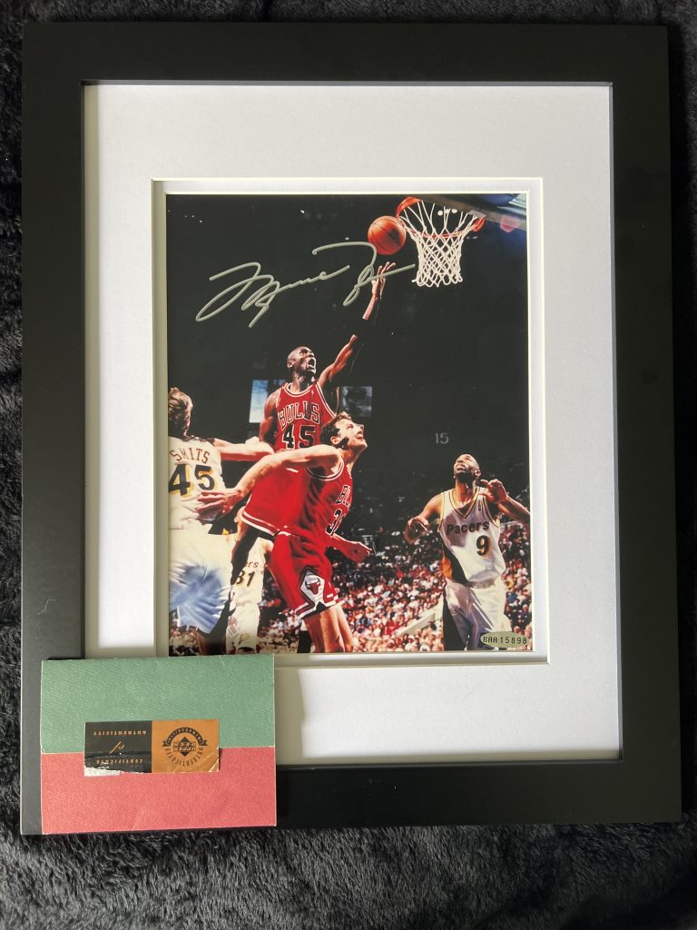 Air-Jordan-Signed-UDA-8x10-4